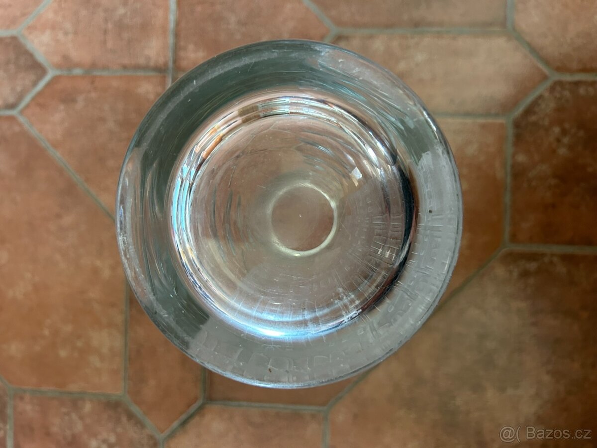 Broušená skleněná váza - 4