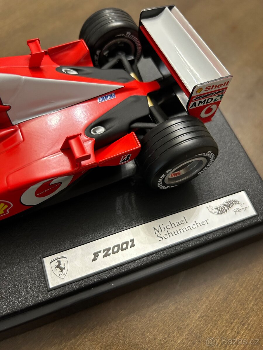 Ferrari F 2001 1:18 - 4