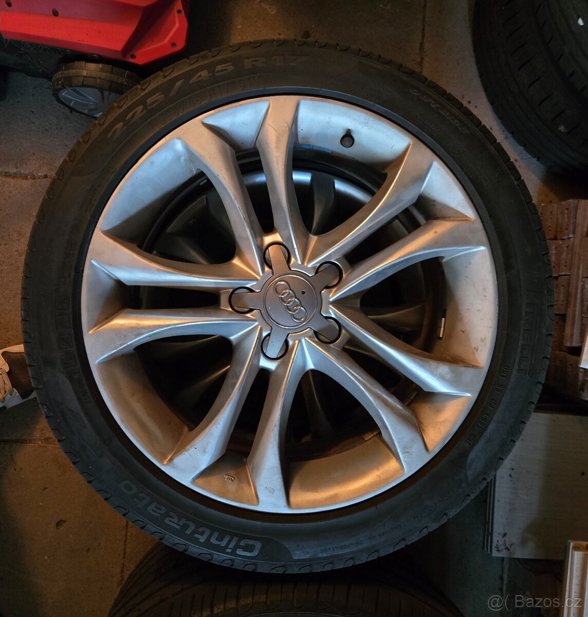 Kola Audi r17 - replika - 4