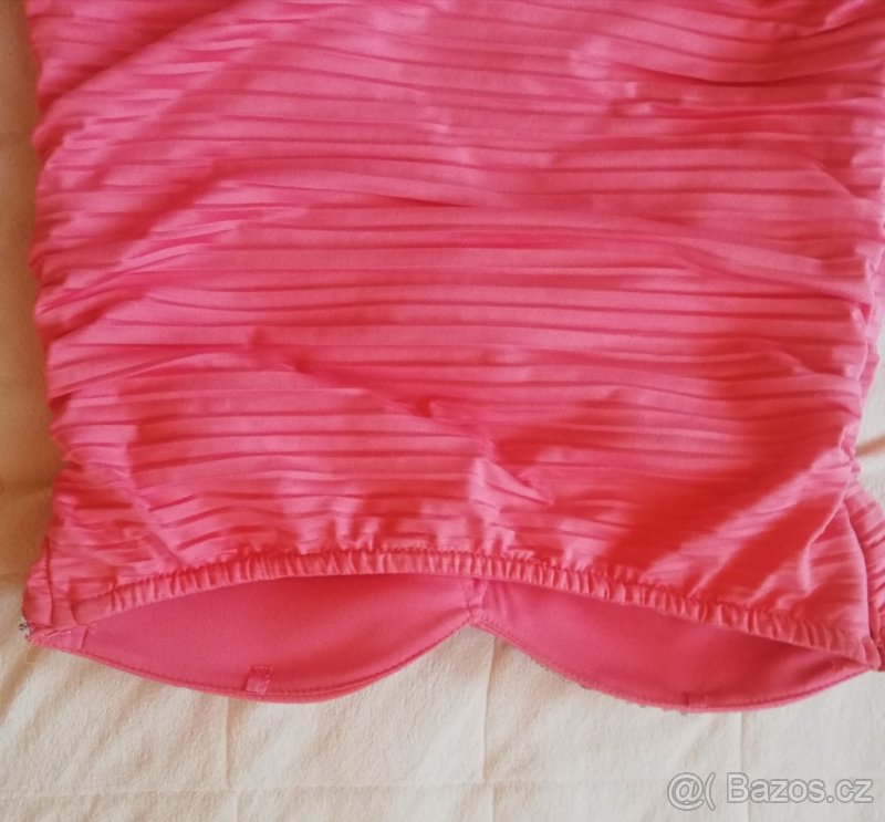 Růžové šaty - 4