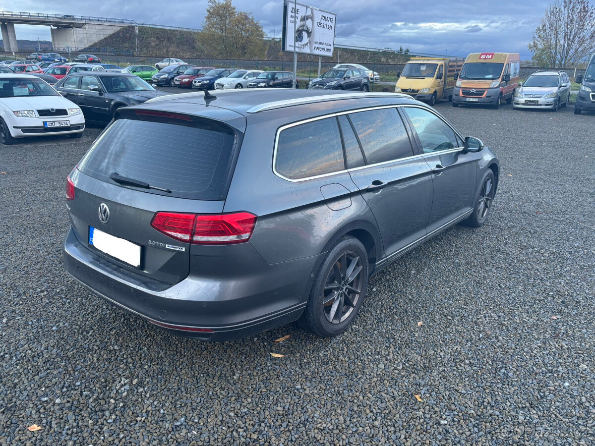 Volkswagen Passat - 4