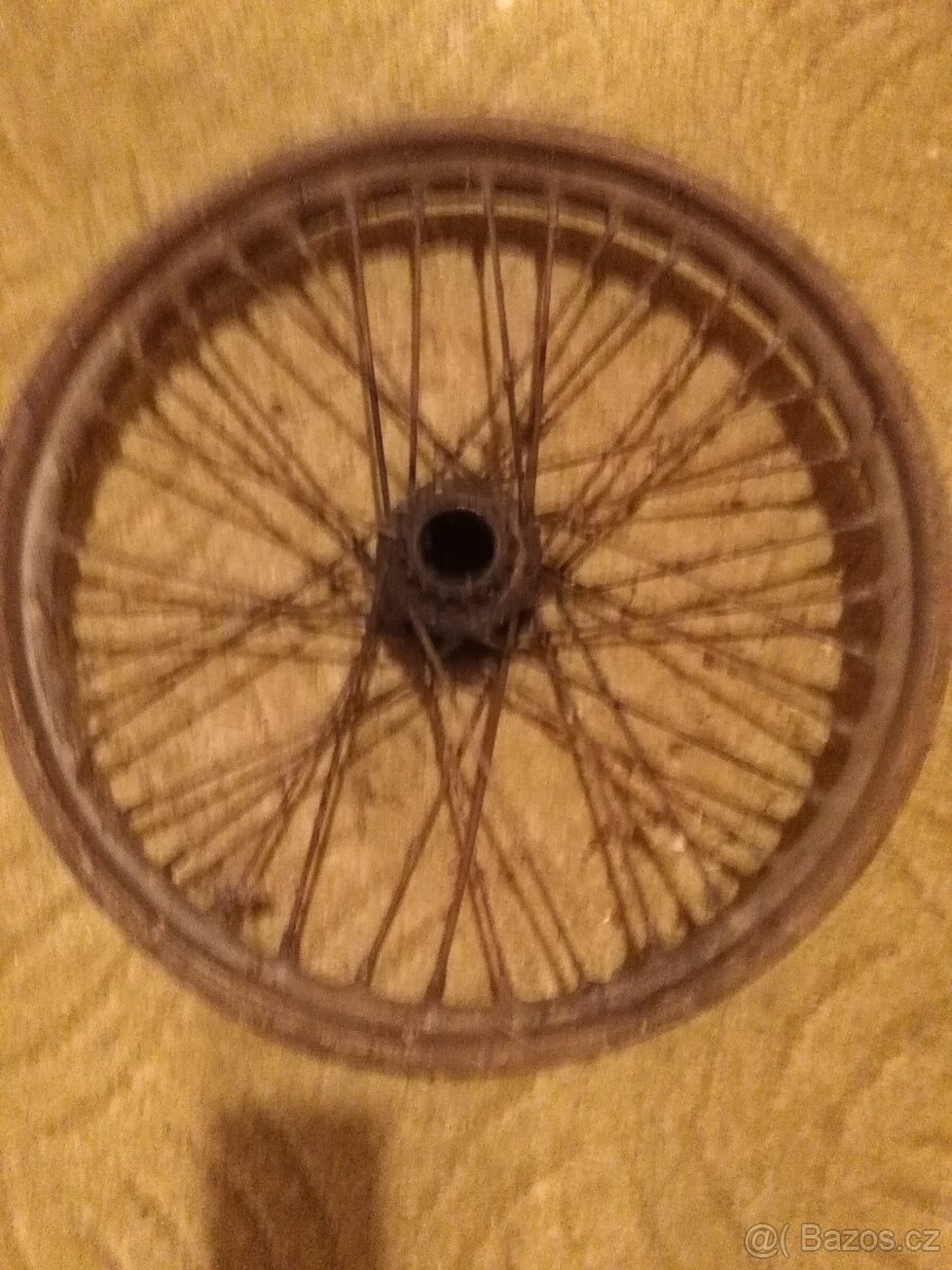 Zadní kolo Jawa pérák komunista - 4