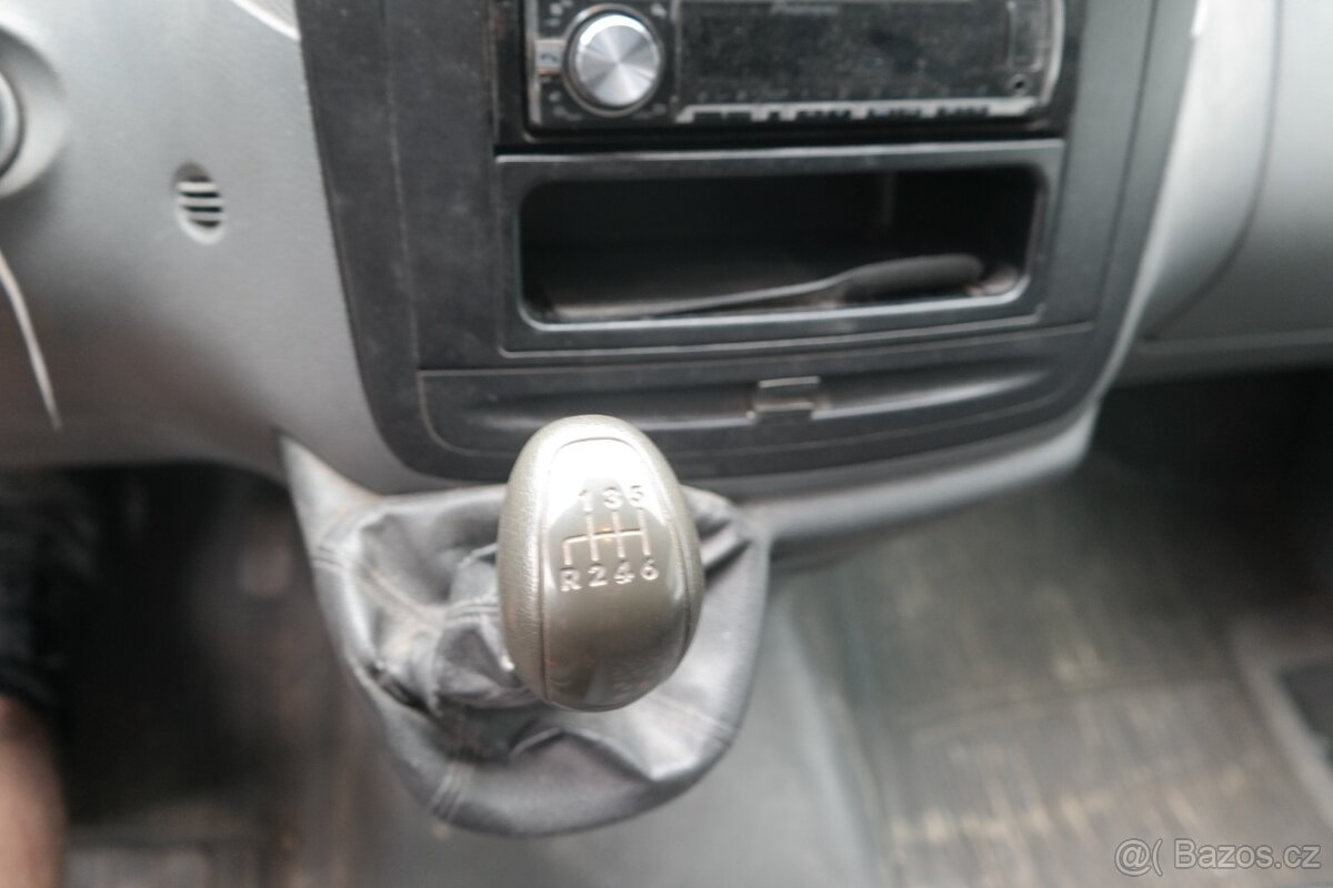 Karoserie na Mercedes Benz Vito 109 CDI klimatizace 6 míst - 4