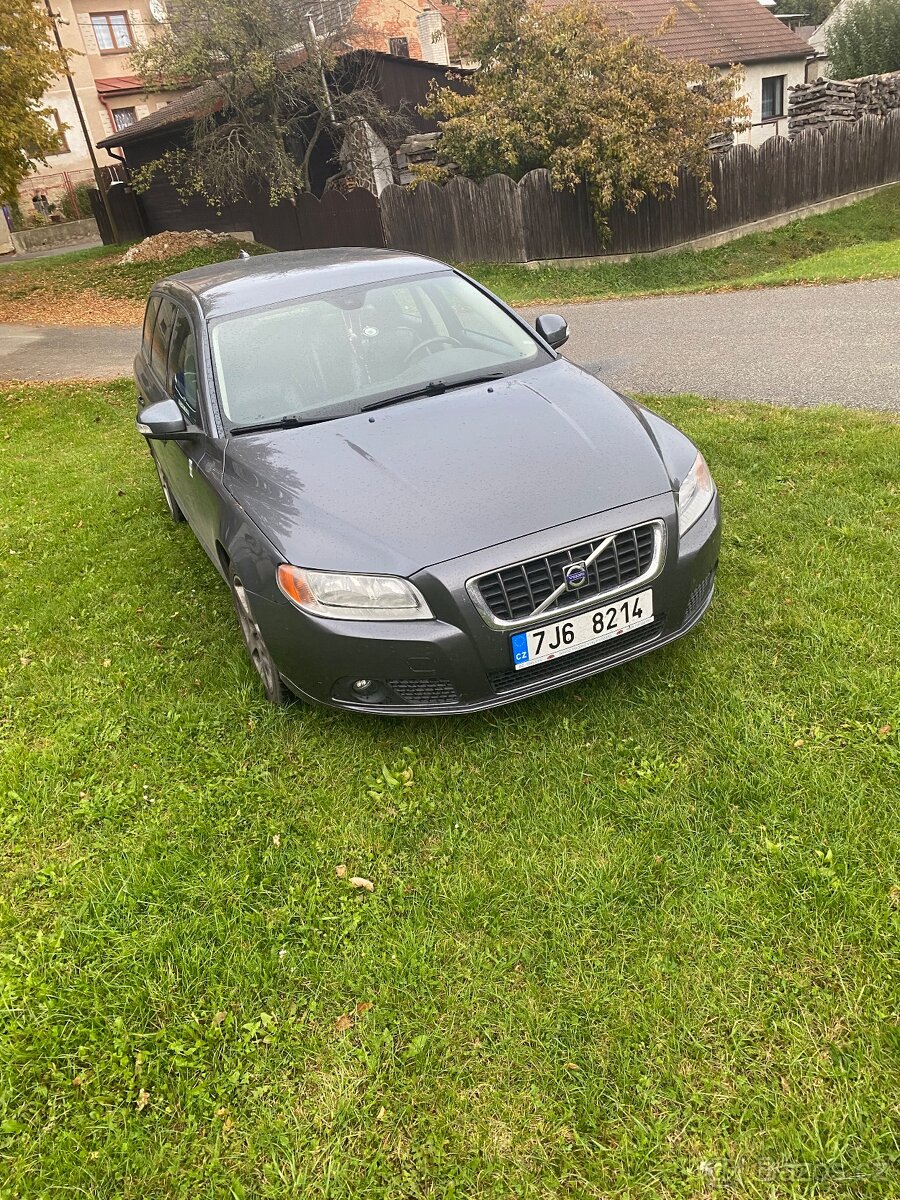 Prodám Volvo v70 4x4 - 4