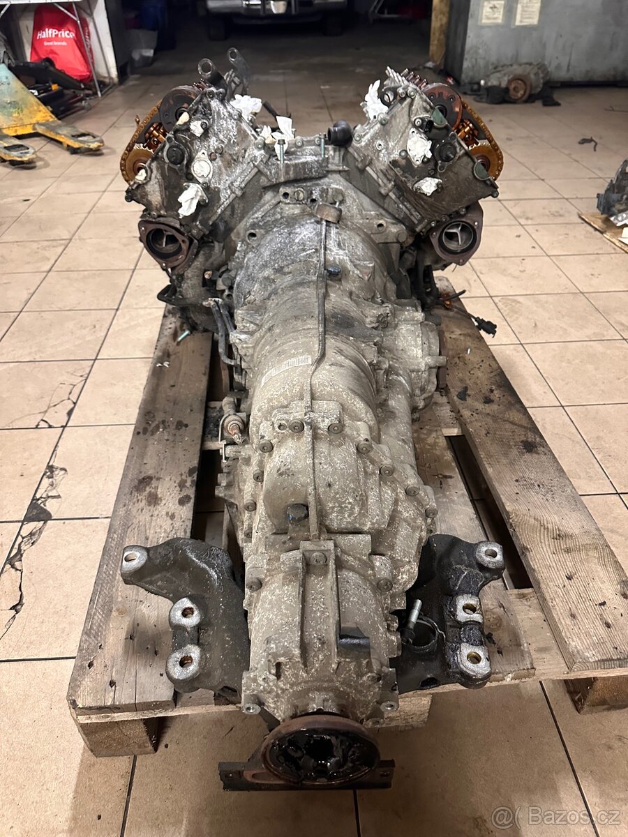 Audi A6 C6 – motor 4.2 V8 benzín 246 kW + převodovka - 4