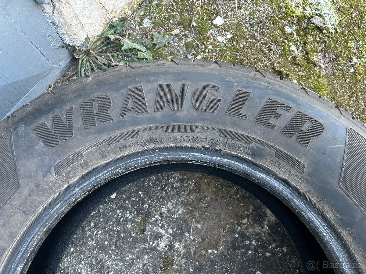 Celoroční pneu 255/65/18 Goodyear - 4