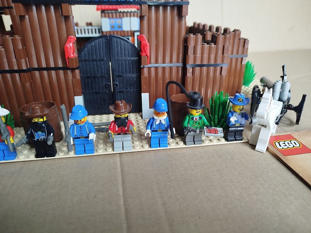 Lego western 6769 Fort LEGOREDO - 4
