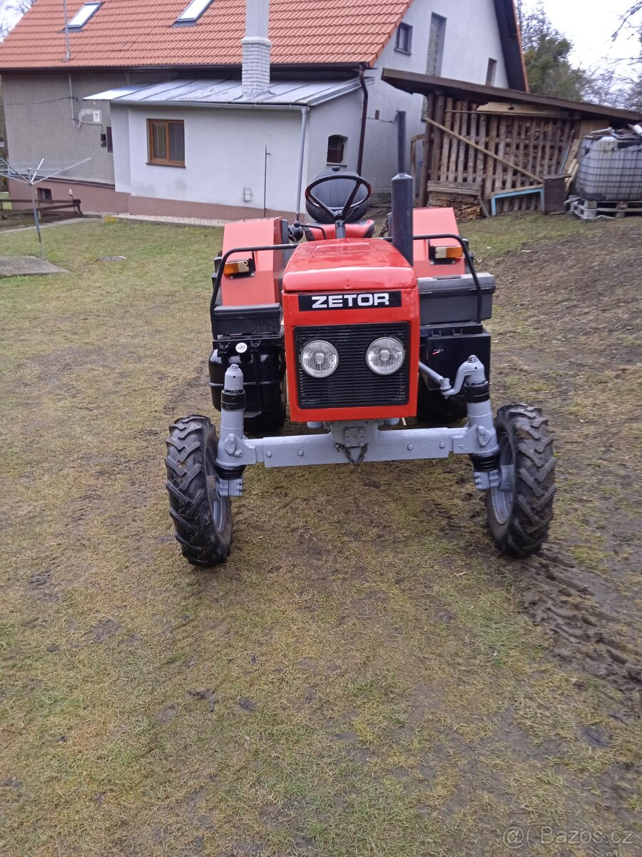 Traktor Zetor - 4