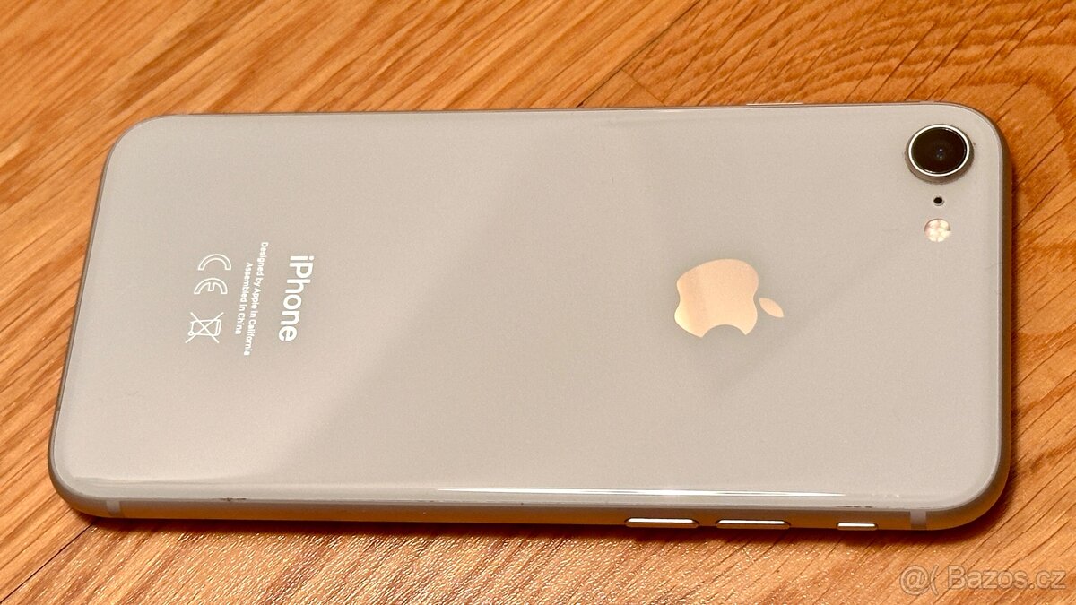 iPhone 8 Silver , 256GB - 4