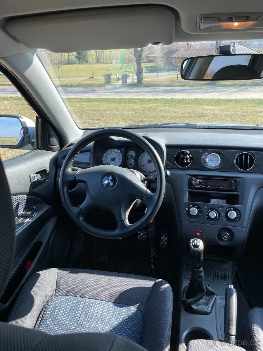 Mitsubishi Outlander 2.4 Intense 4X4 - 4