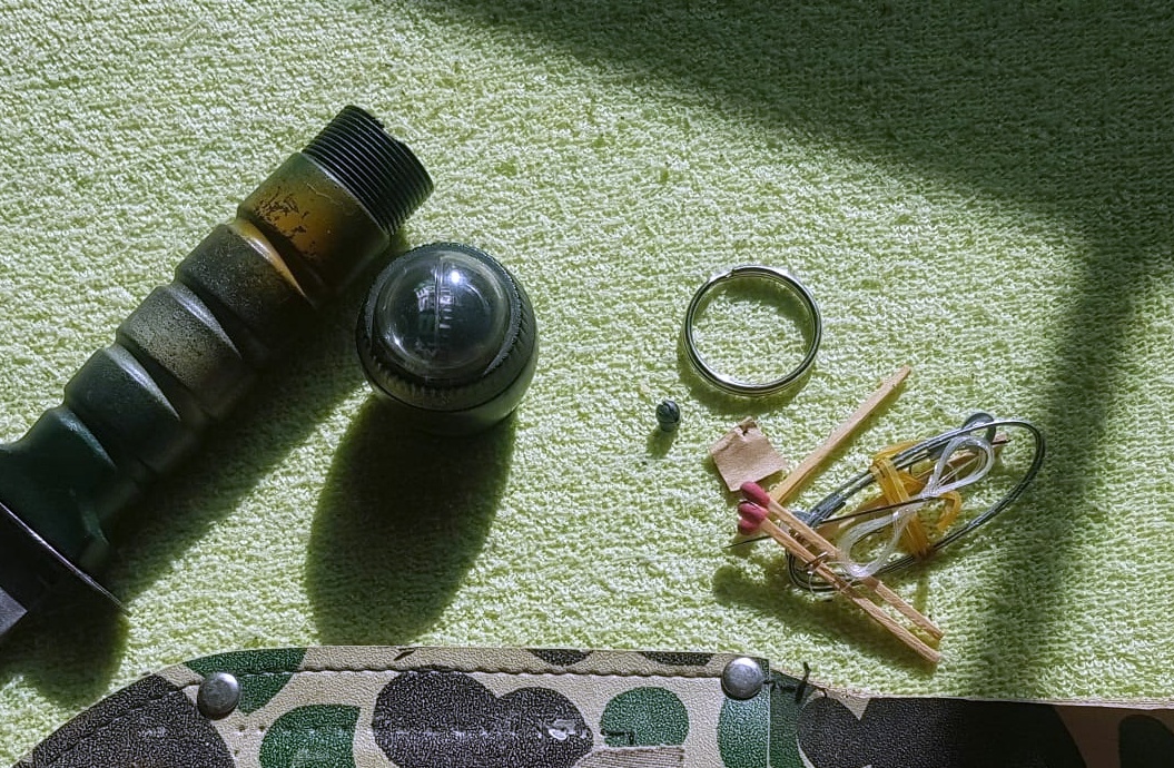 Nůž s pouzdrem - 4