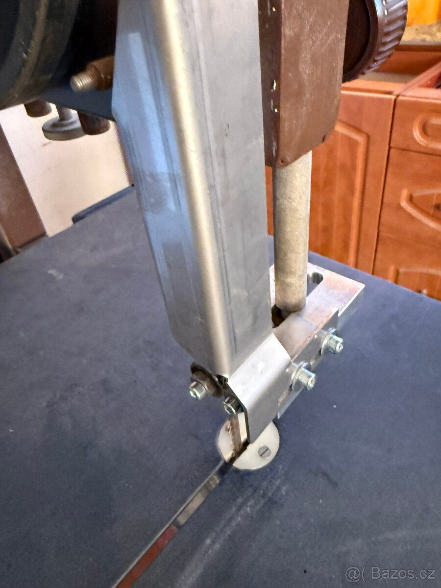 Pásová pila P320 - 4