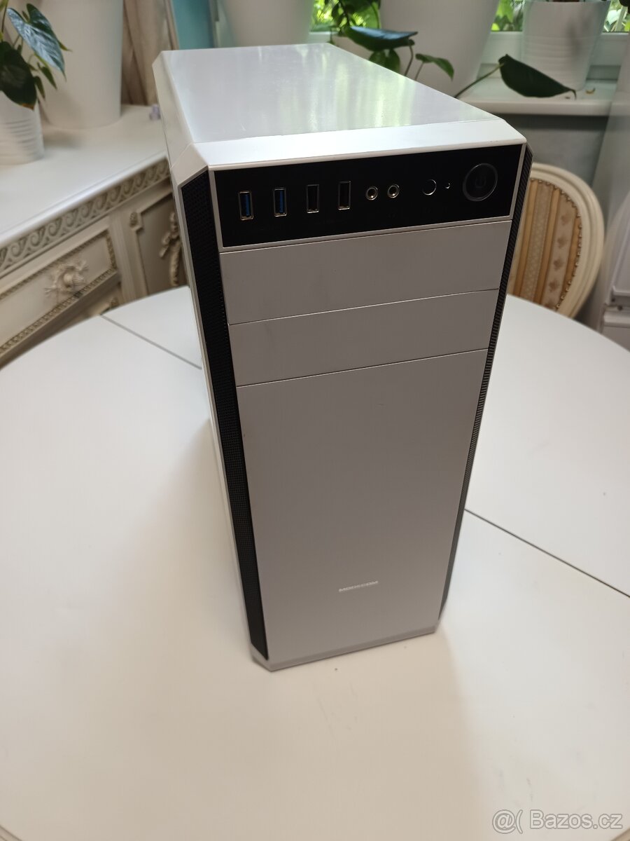 PC herní skrin - 4