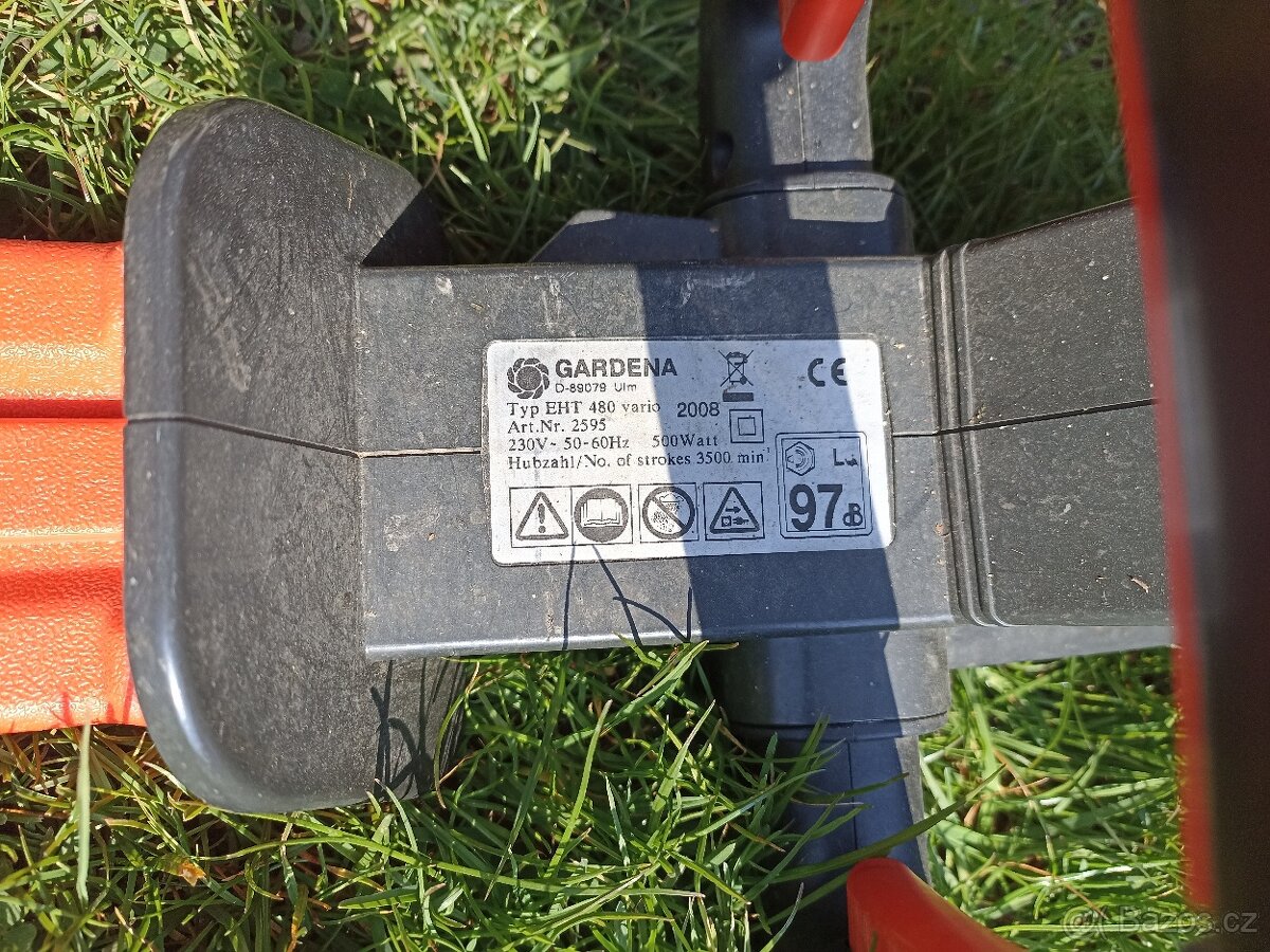 Nůžky na živý plot - 4