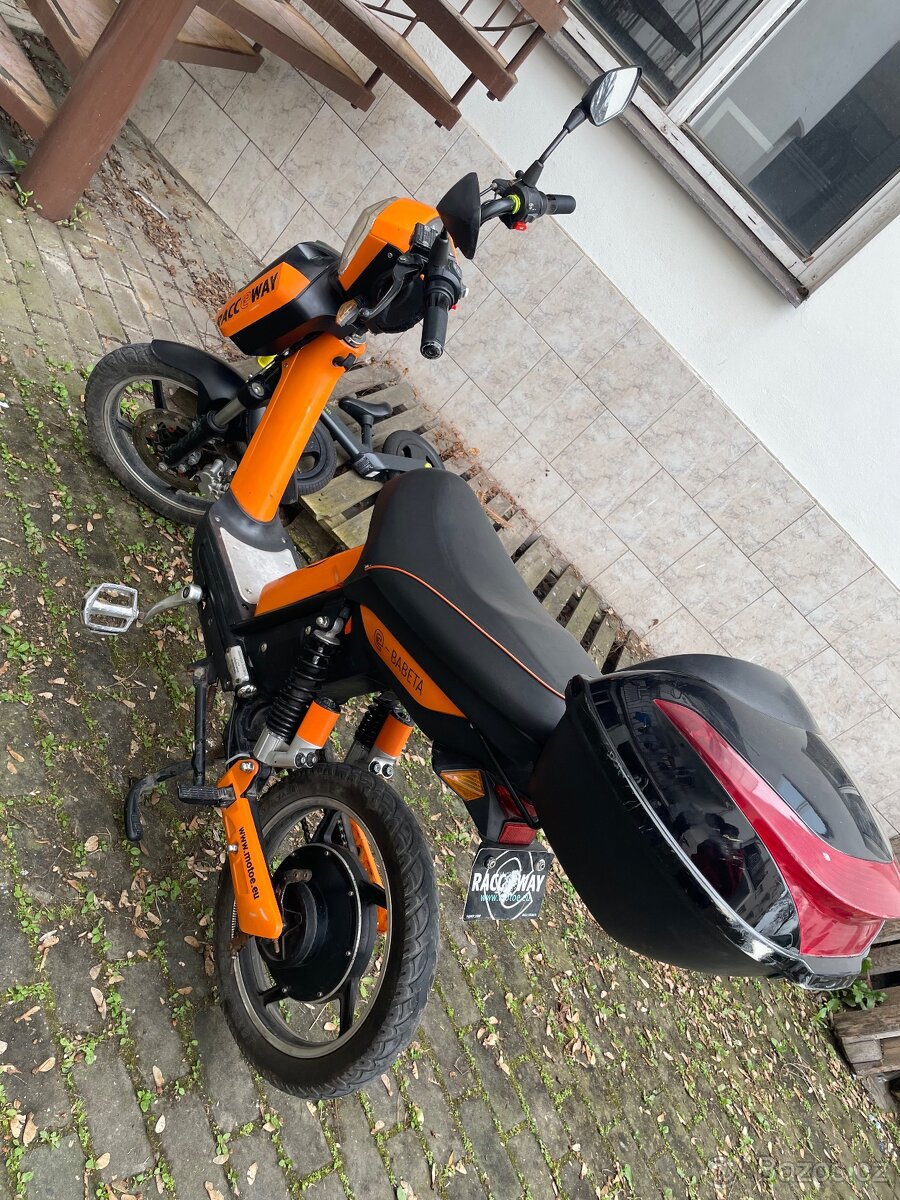 Elektrický moped E-Babeta Racceway - 4