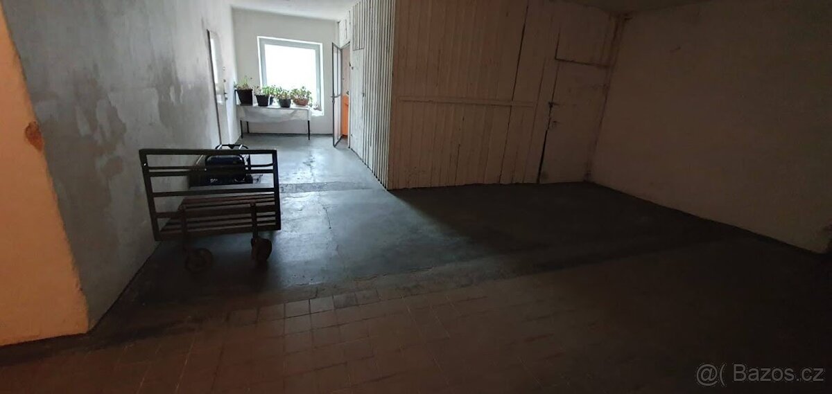 PRONAJMEME prostor ke skladování 180m2 - 4