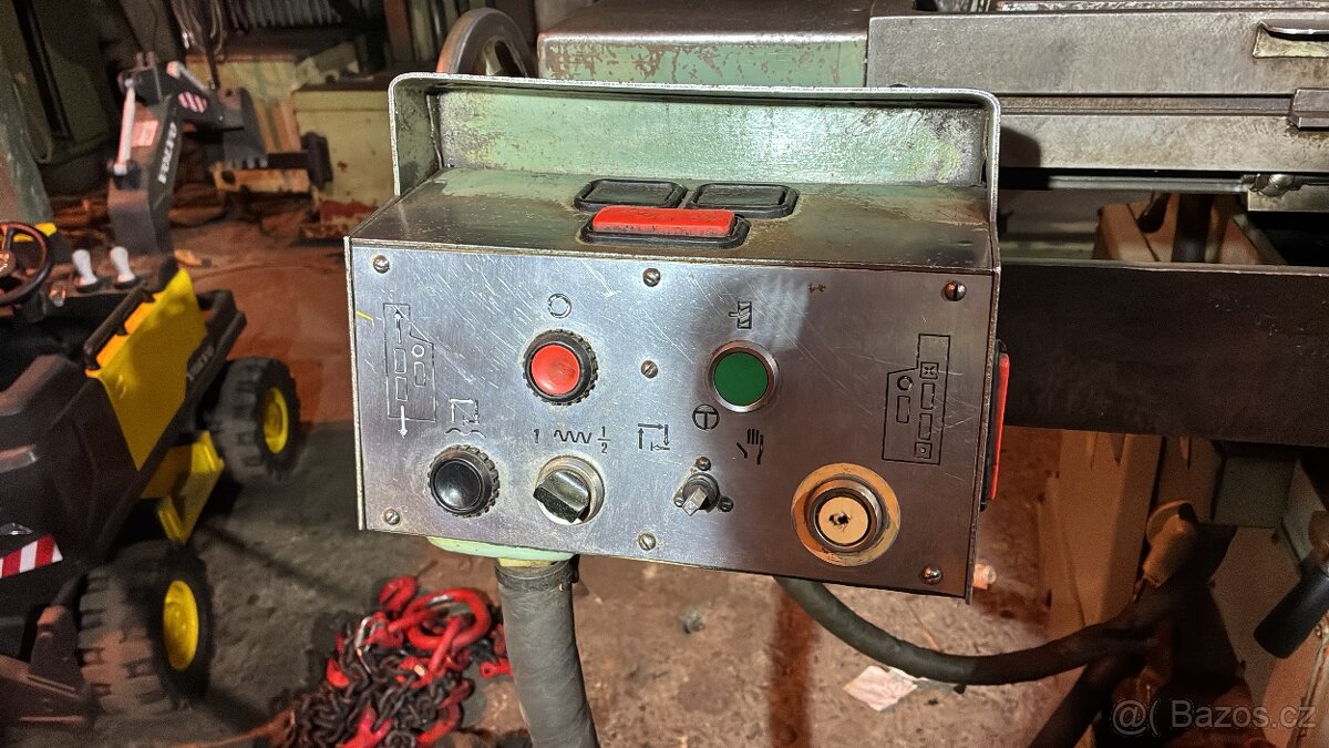 Univerzální frézka Stanko 6T82-1 - 4