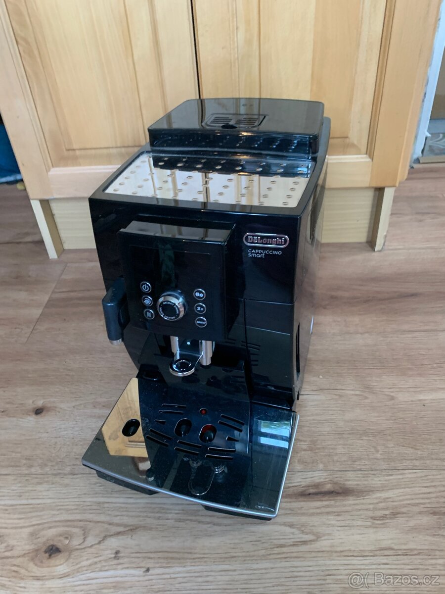 Zánovní automatický kavovar Delonghi - 4