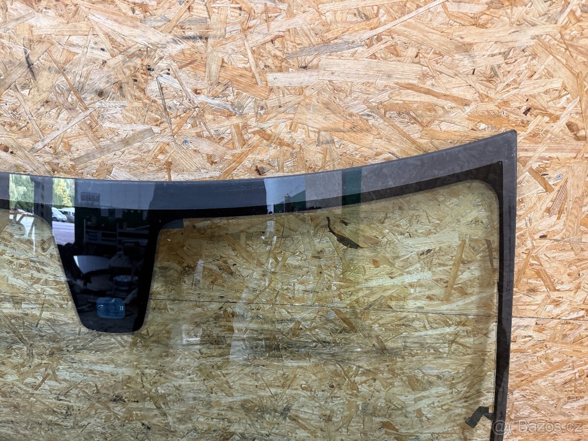 ČELNÍ OKNO JAGUAR XF 2009 - 4