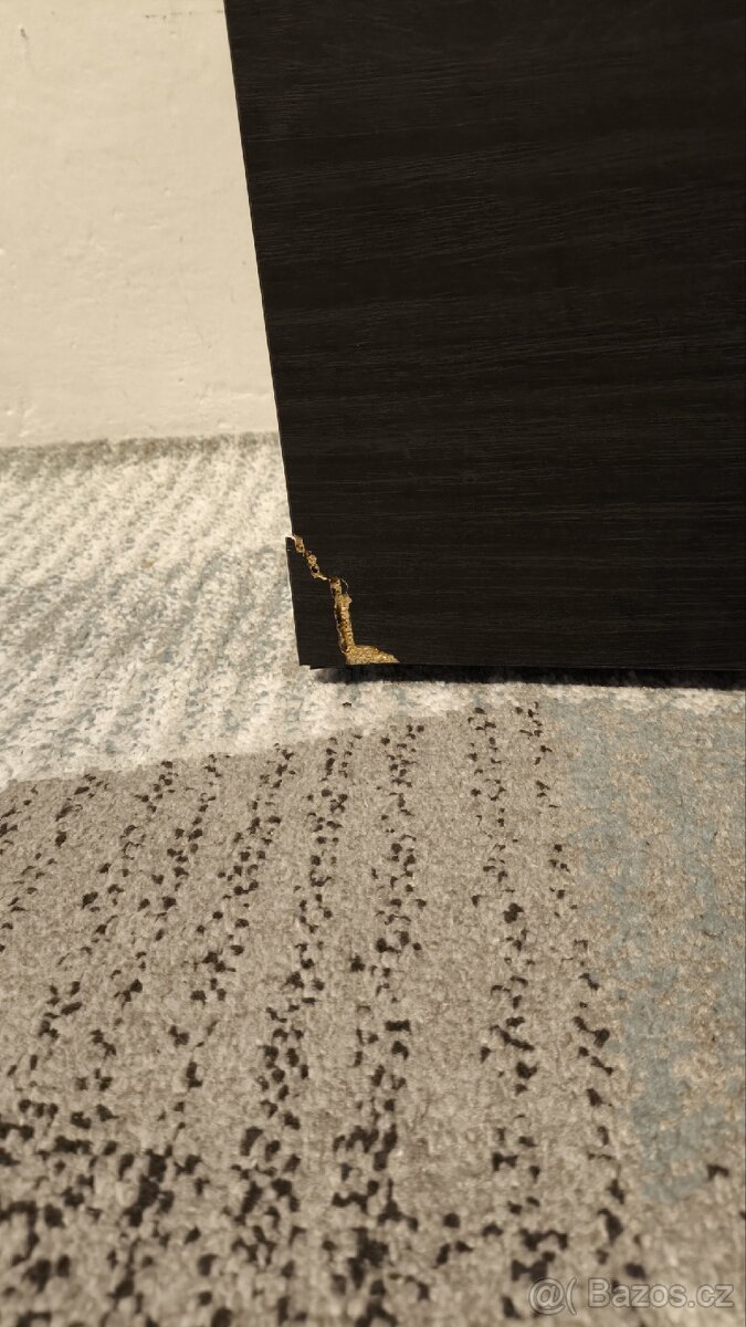 Černá skříňka nová (při přepravě jemně poškozena) - 4