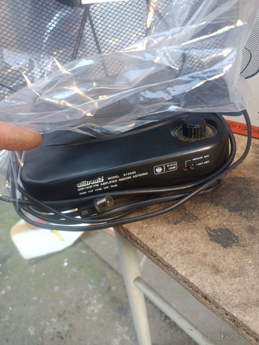 Anténa se zesilovačem - 4