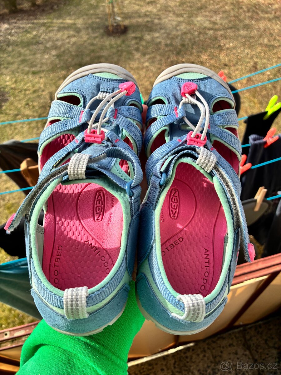 Sandály Keen CNX vel. 38 - 4