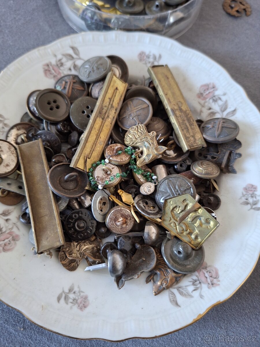 Odznaky a medaile - 4