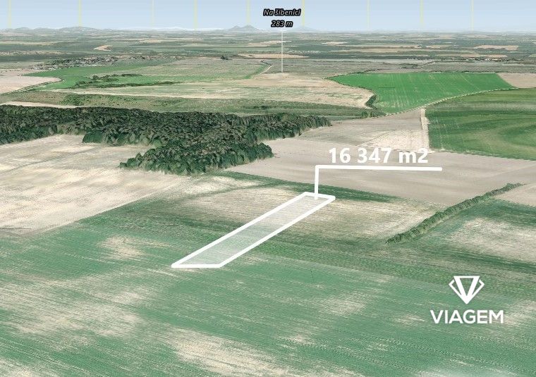 Pole 16 347 m² - 4