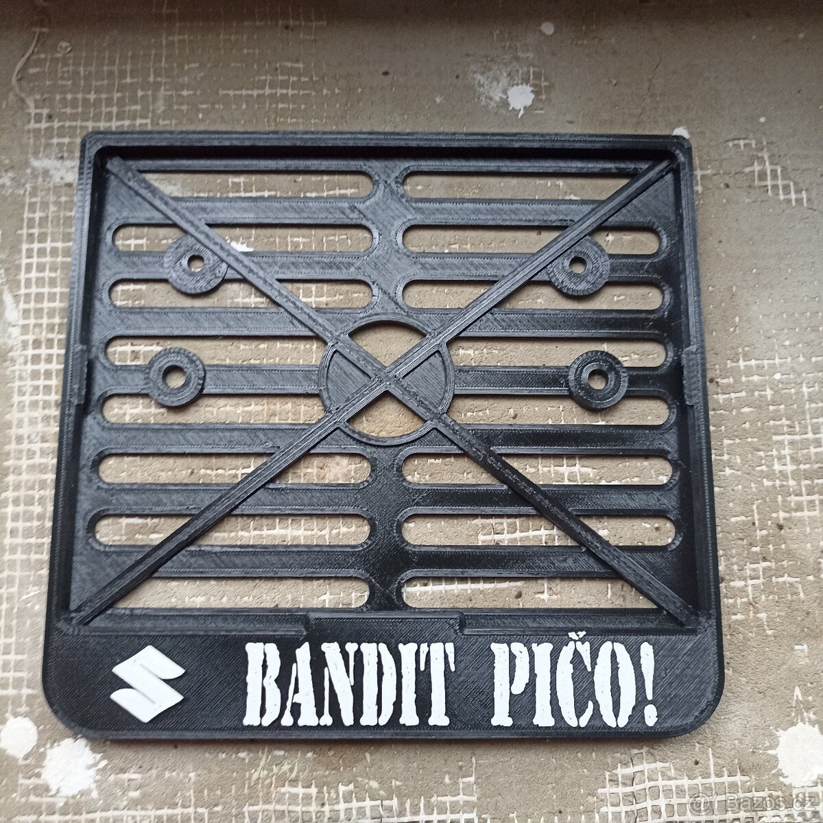 Rámeček pod spz - RZ Suzuki Bandit - 4