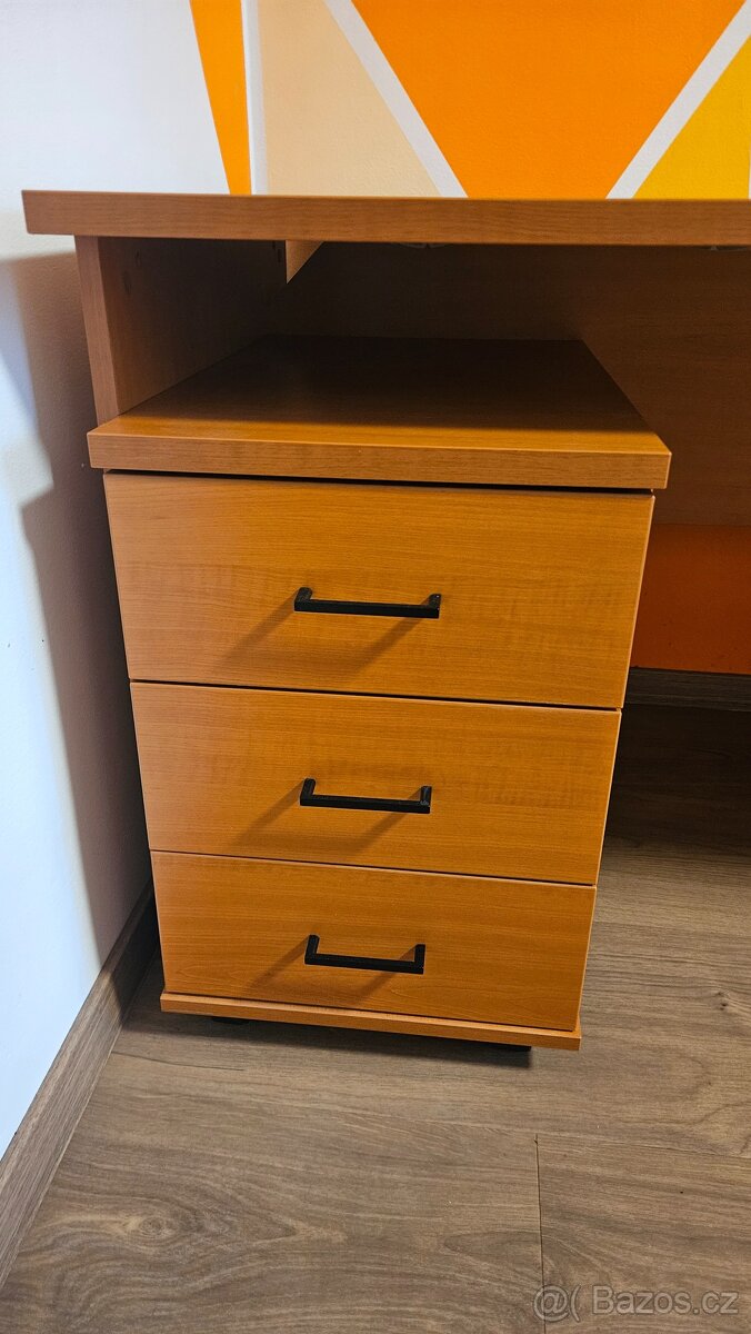 Pracovní stůl a zásuvky na kolečkách - 4