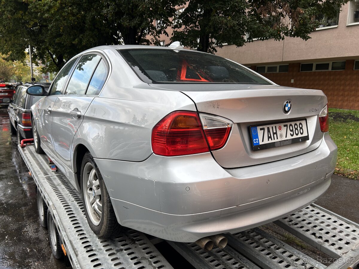 BMW E90 325i 2006 náhradní díly - 4