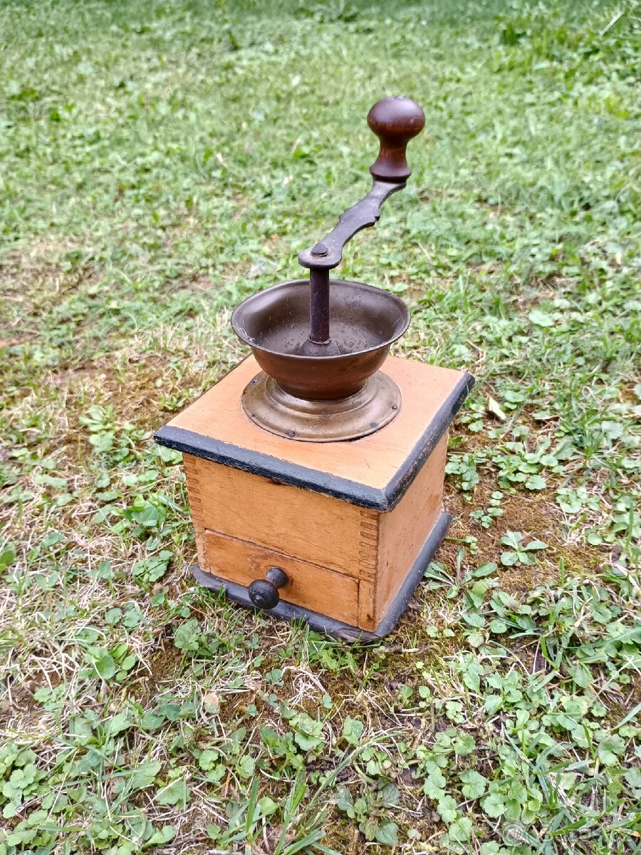 Mlýnek na kávu - 4