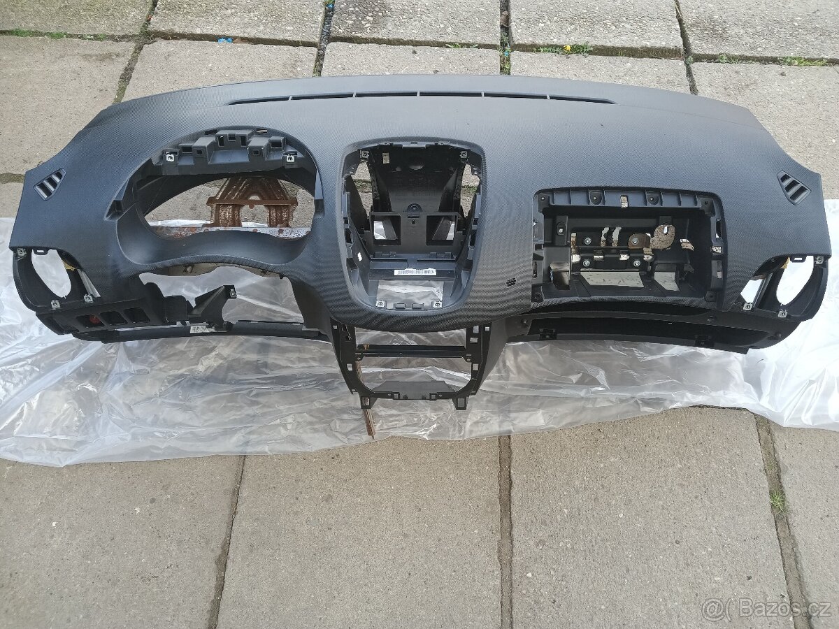 Palubní deska Peugeot 206+ - 4