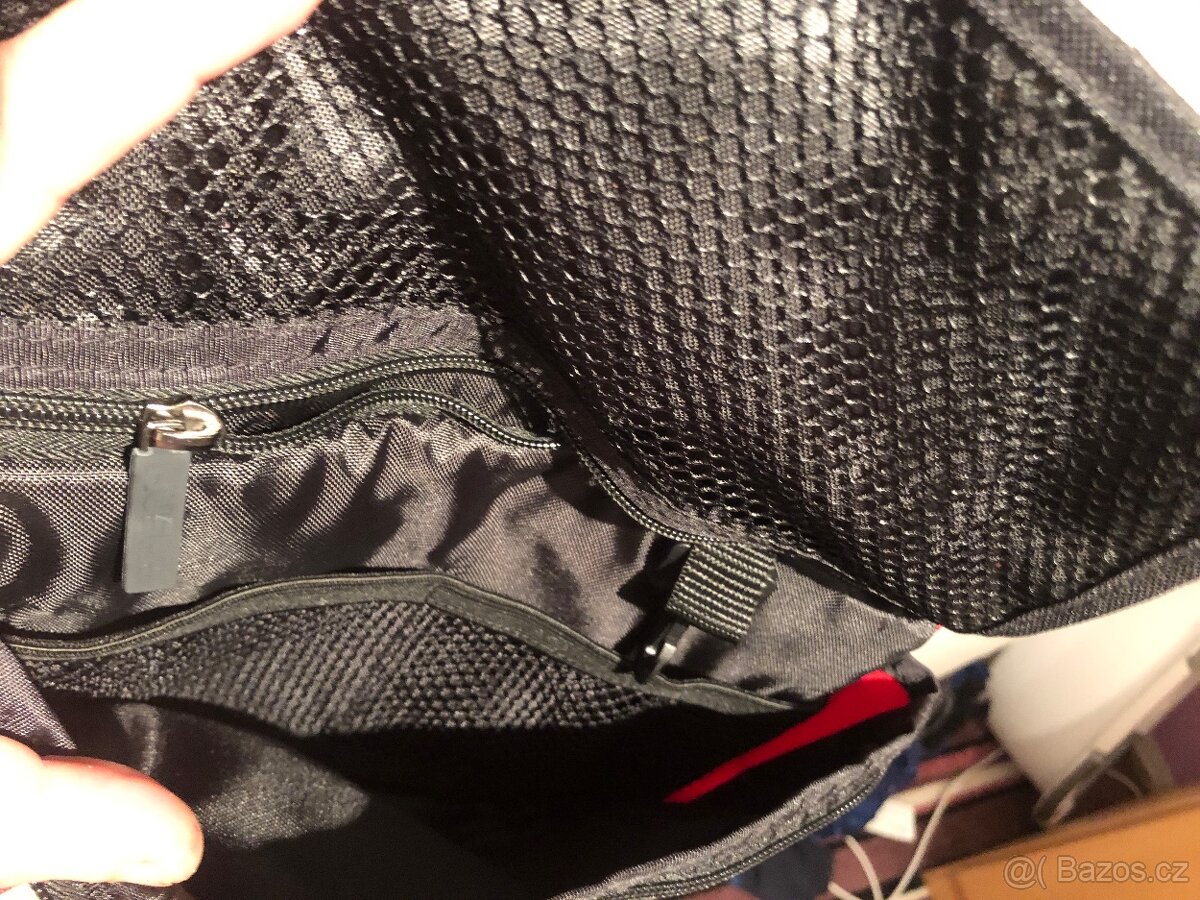 Ledvinka/taštička - 4