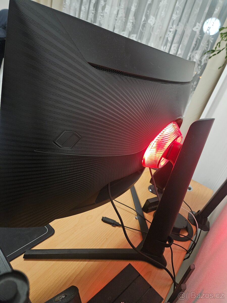 32" samsung odyssey G65B - 4