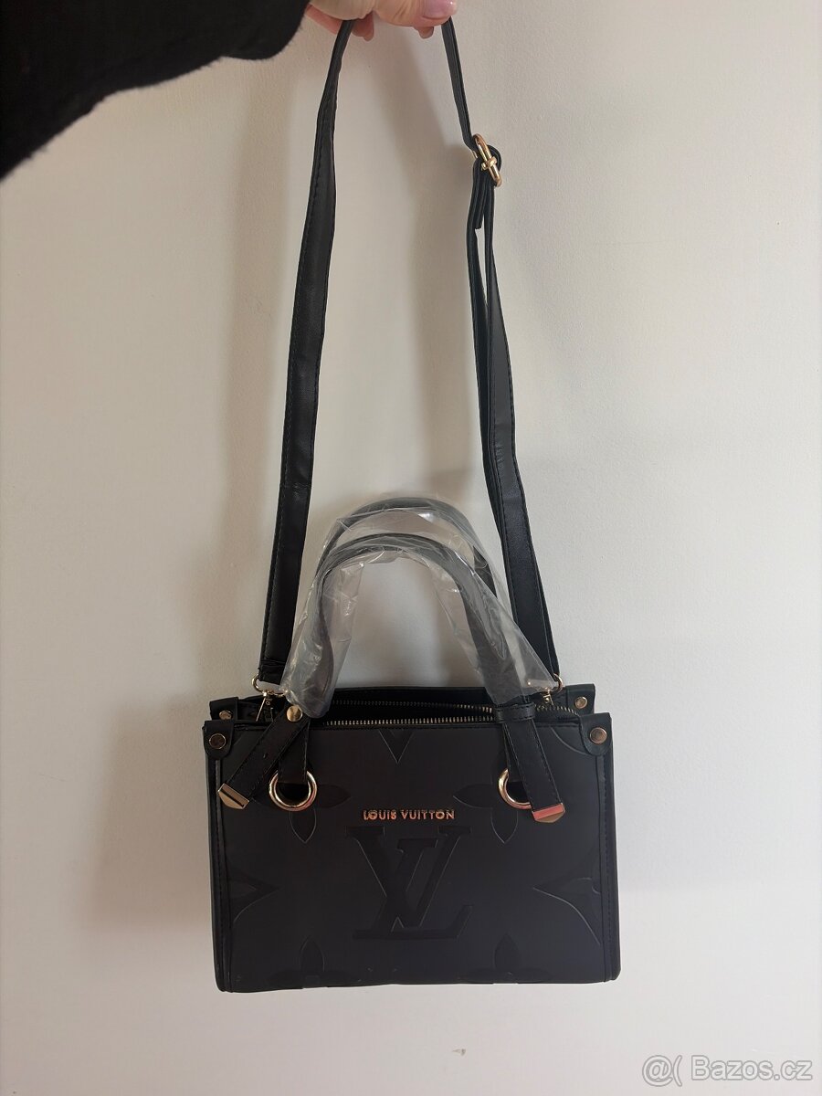 Elegantní černá kabelka - 4