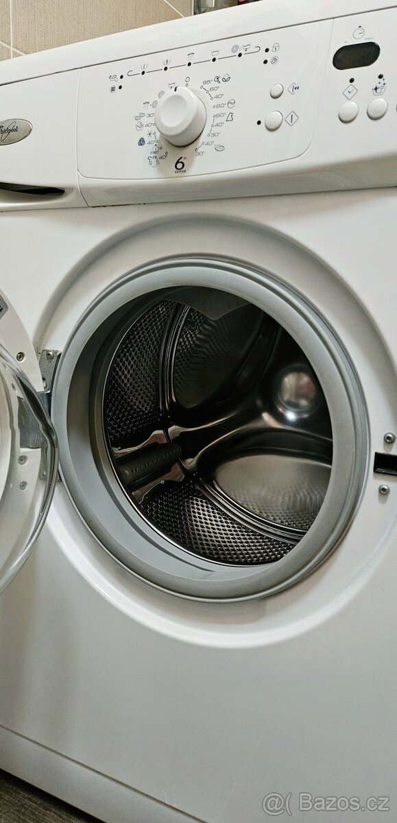 Pračka Whirlpool 6th sense - 4