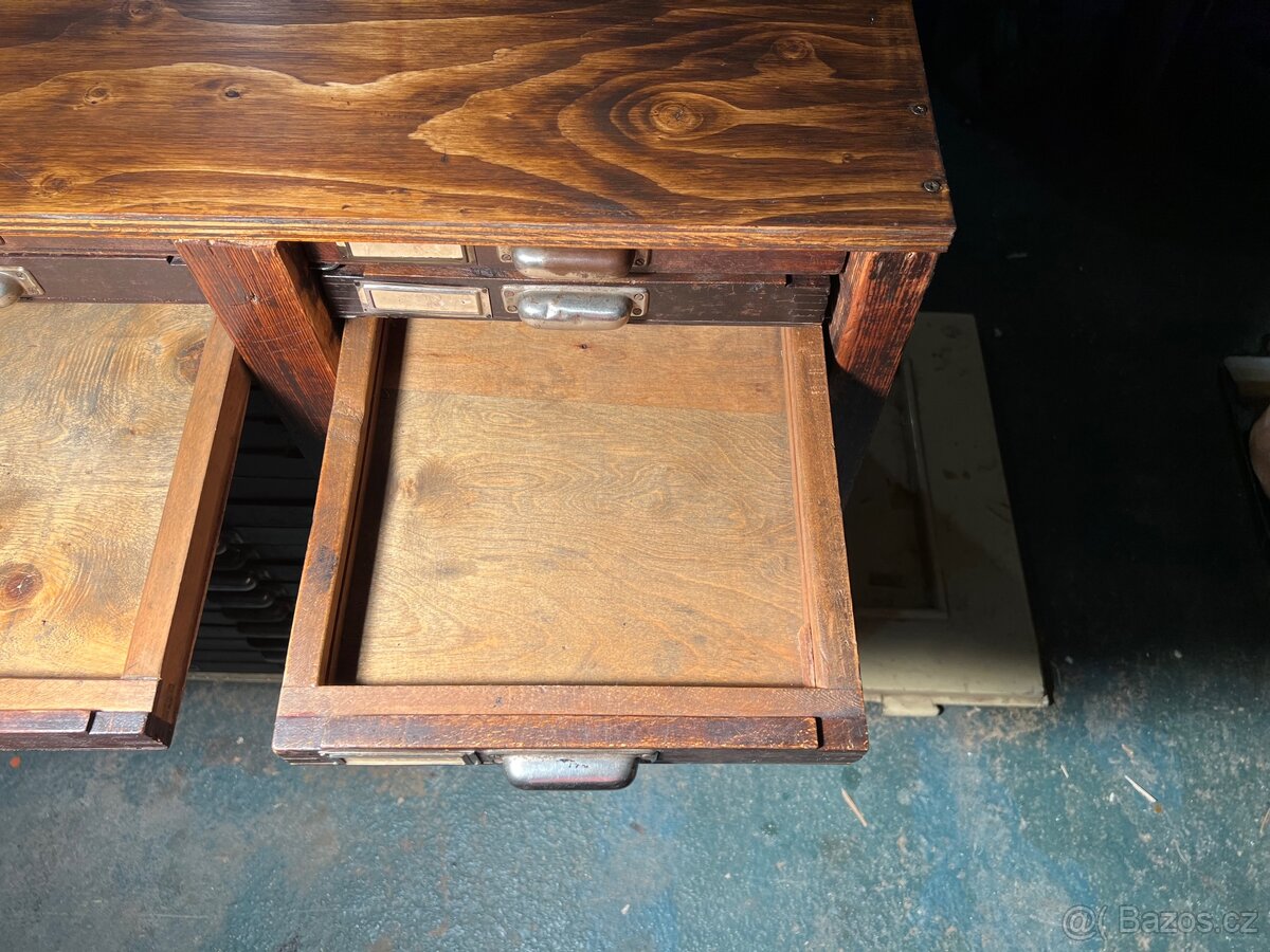 Starý tiskařský stůl - 4