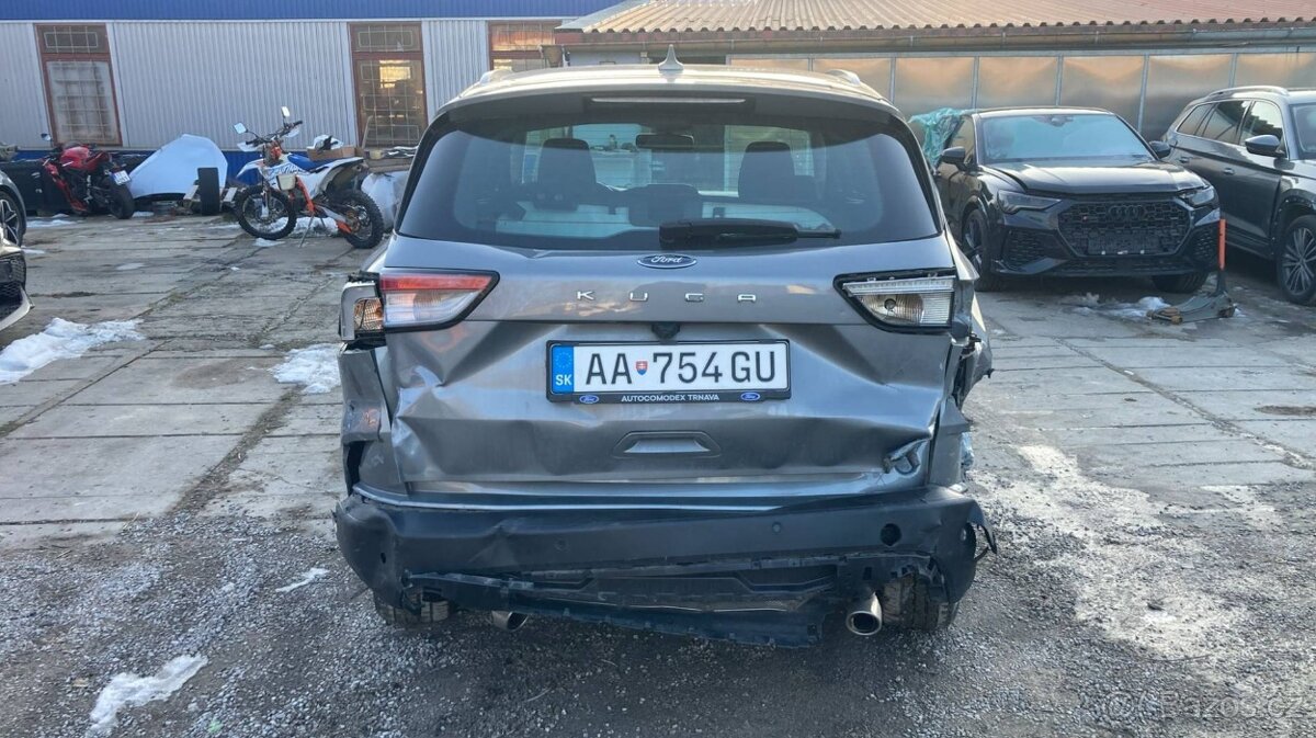 Ford Kuga - 4