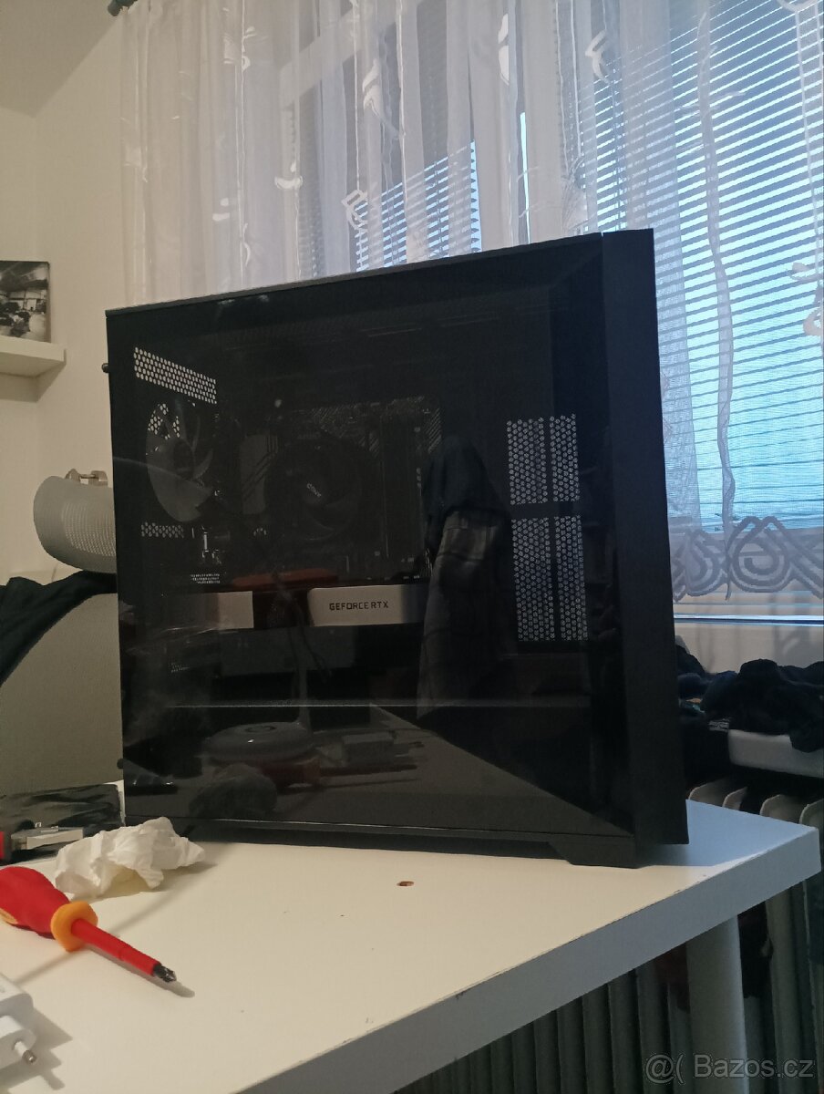 Počítačová skříň GamaMax Defender TG Black - 4