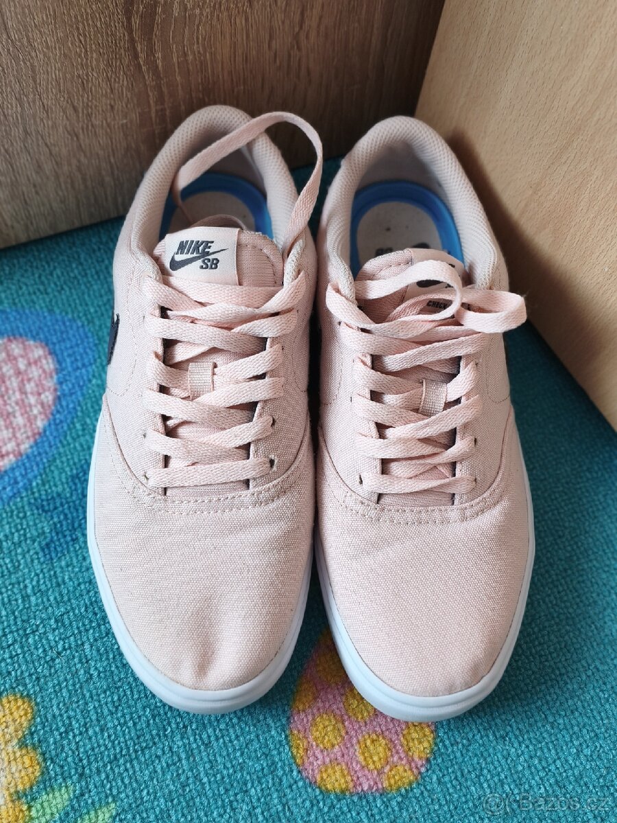Tenisky Nike 40 - 4