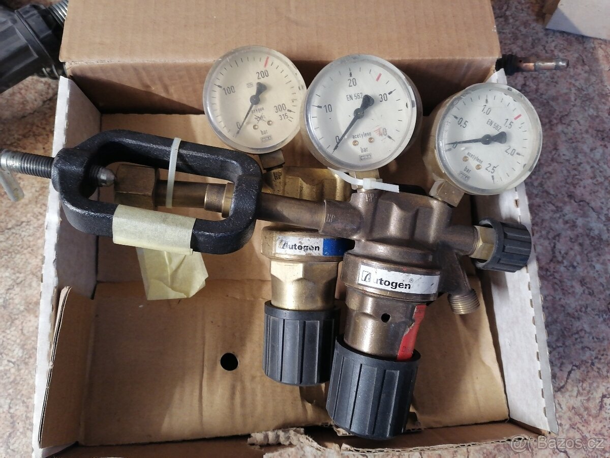Hodiny kyslík X acetylen X držák hořáků atd. - 4