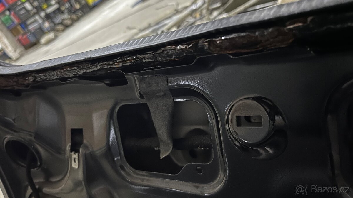 BMW E39 Touring - zadní vrata - 4