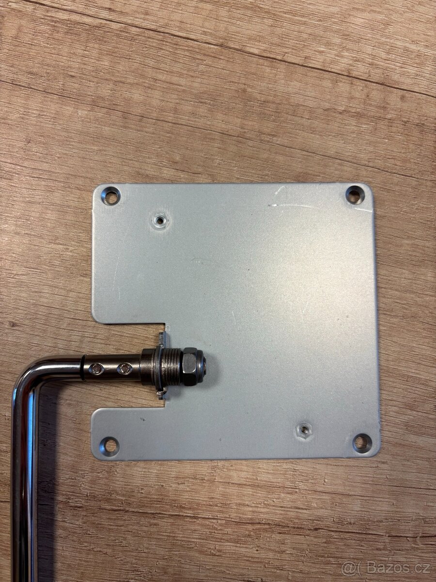 Vesa noha 100x100 mm - 4