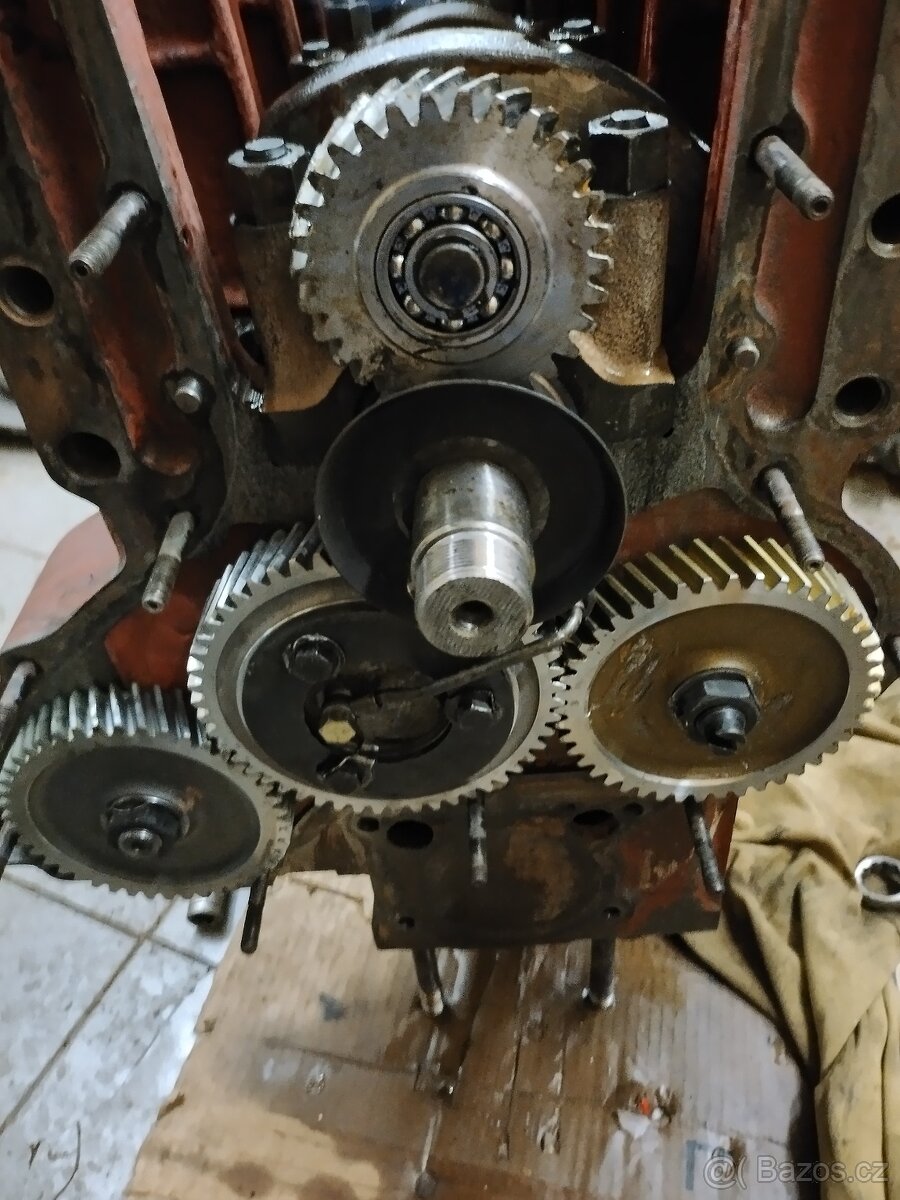 Prodám na Zetor URI - 4