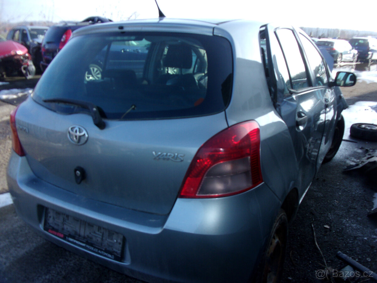 Toyota Yaris - 4