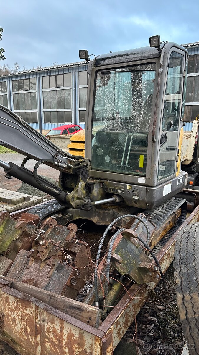 VOLVO EC35C - 4