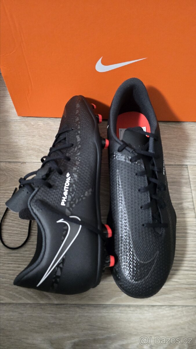 Nike kopačky phantom 42,5eu - 4