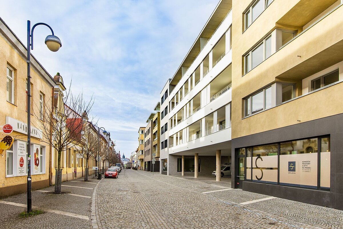 Pronájem nového bytu 1+kk v centru Pardubic - 4