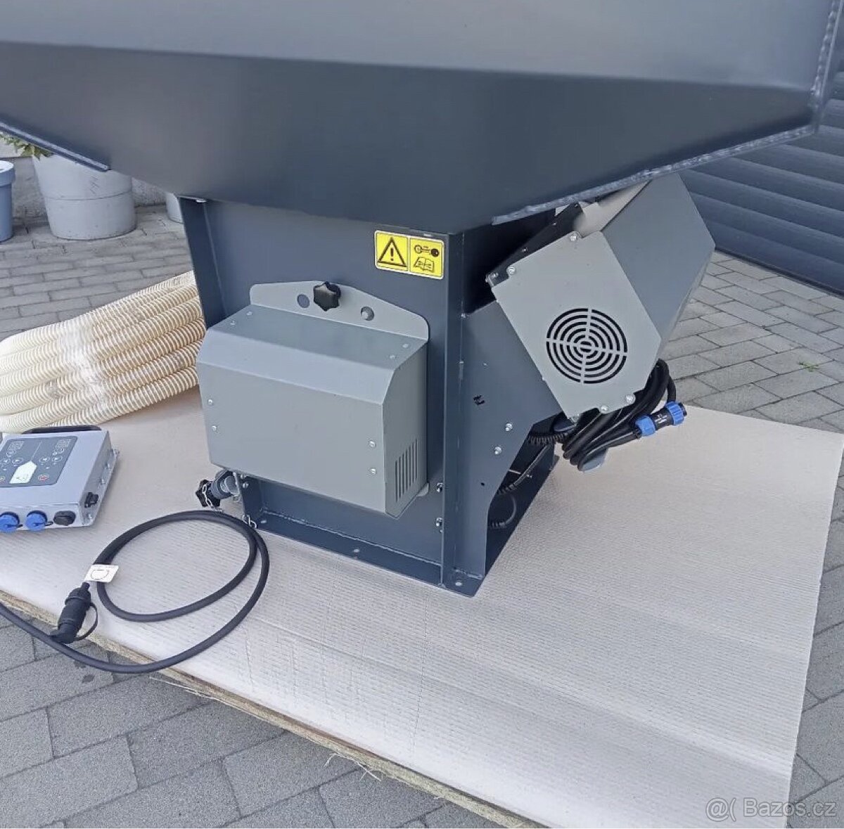 Pneumatická hadicová rozmetadla WIR větší objemy zásobníků - 4